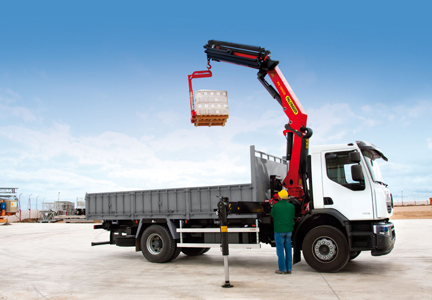 节臂起重机运输负荷